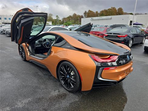Used 2019 BMW i8 Coupe image 9