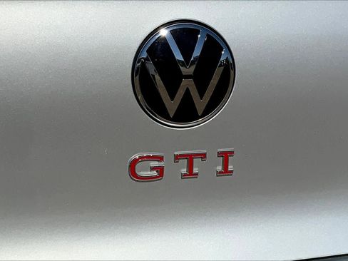 Used 2024 Volkswagen GTI SE image 59