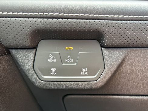 New 2026 Volkswagen Atlas SE FWD image 30