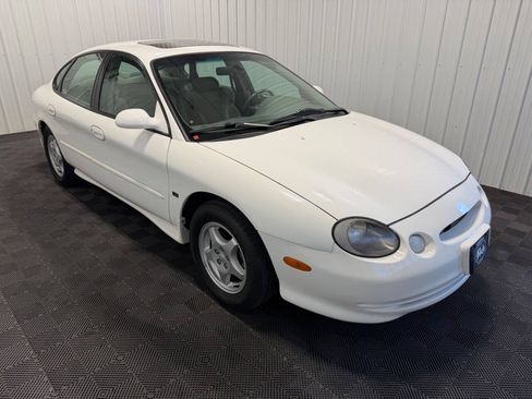 Used 1997 Ford Taurus SHO FWD image 3