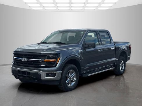 Used 2025 Ford F150 XLT w/ Equipment Group 301A Standard AWD/4WD image 3