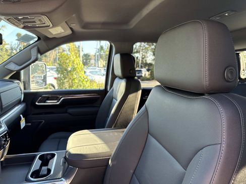 New 2026 Chevrolet Silverado 3500 LTZ image 21