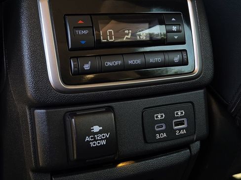 Used 2025 Subaru Ascent Bronze Edition AWD/4WD image 12
