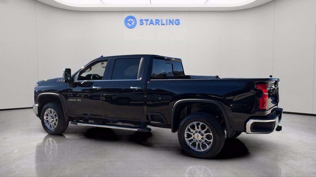Used 2025 Chevrolet Silverado 3500 LTZ w/ LTZ Plus Package AWD/4WD image 4
