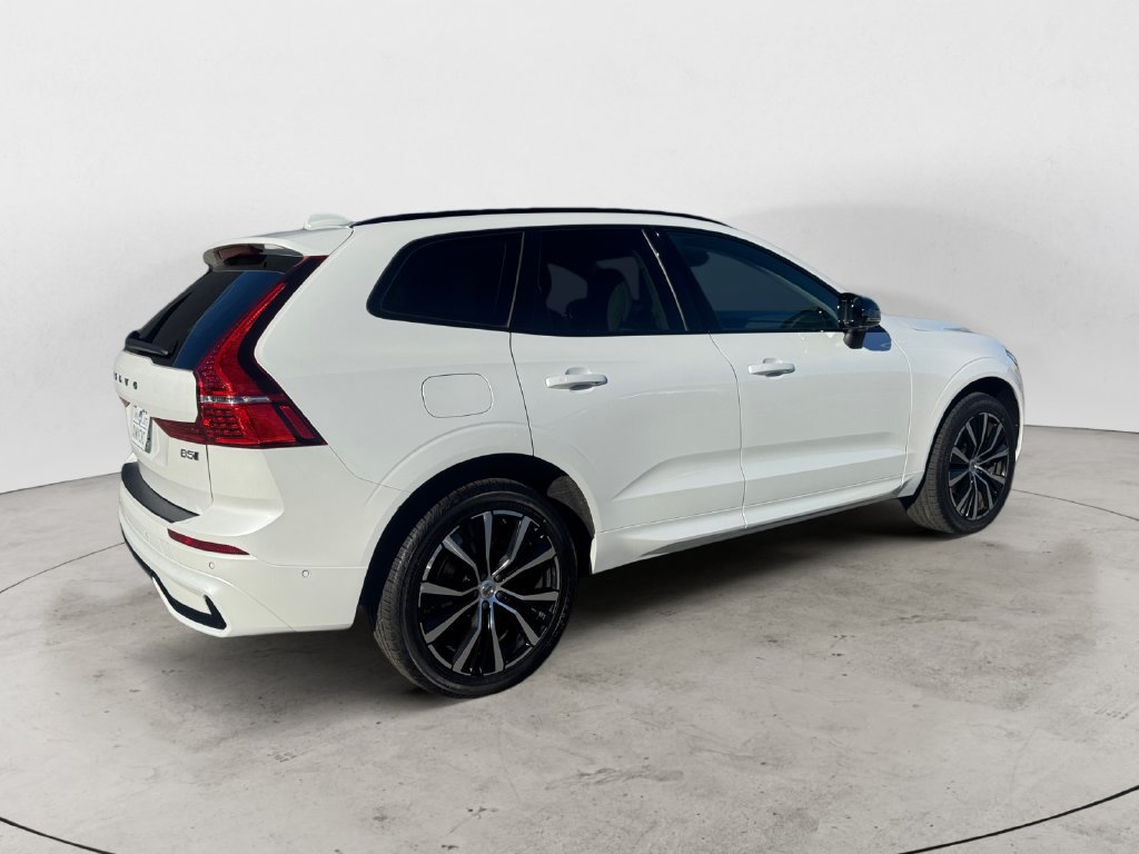 Certified 2024 Volvo XC60 B5 Plus w/ Climate Package AWD/4WD image 7