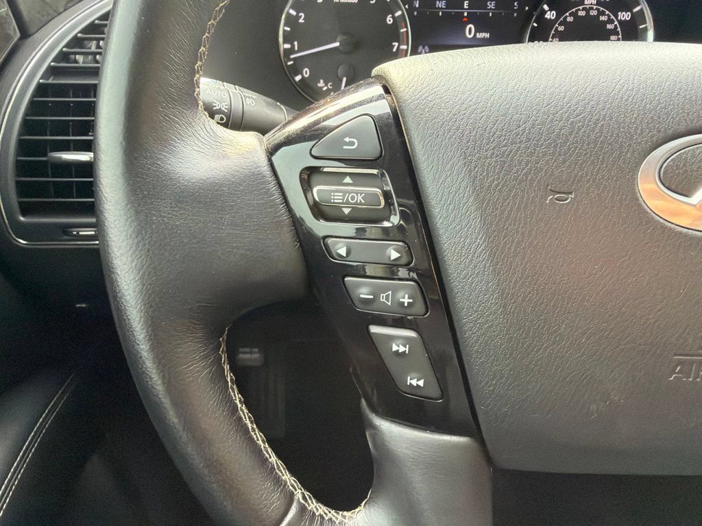 Used 2024 INFINITI QX80 Luxe RWD image 24
