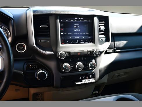 Used 2019 RAM 1500 Big Horn RWD image 18