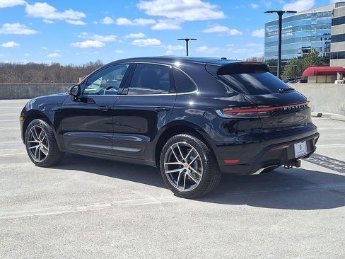 Used 2025 Porsche Macan image 3