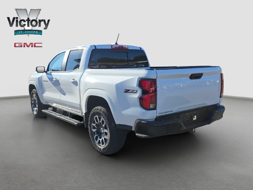 Used 2024 Chevrolet Colorado Z71 w/ Z71 Convenience Package 2 AWD/4WD image 15