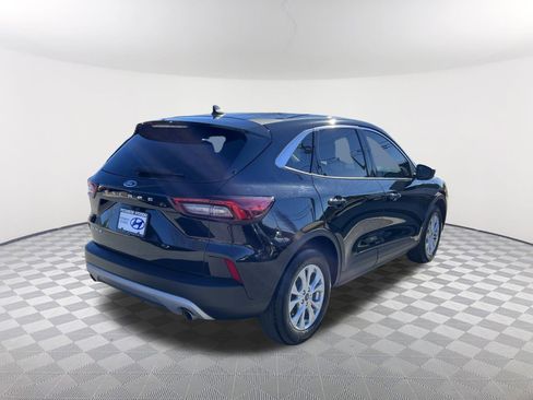 Used 2024 Ford Escape Active w/ Cold Weather Package image 7