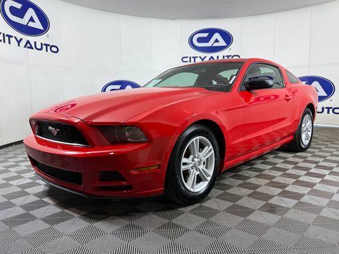 Used 2014 Ford Mustang V6 image 25