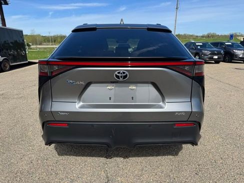 Used 2024 Toyota bZ4X XLE w/ Weather Package AWD/4WD image 15