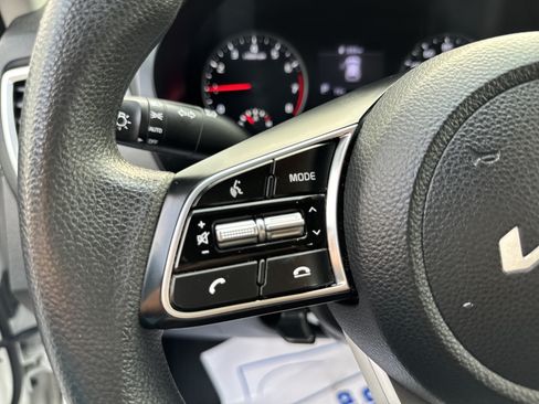 Used 2023 Kia Seltos LX AWD/4WD image 13