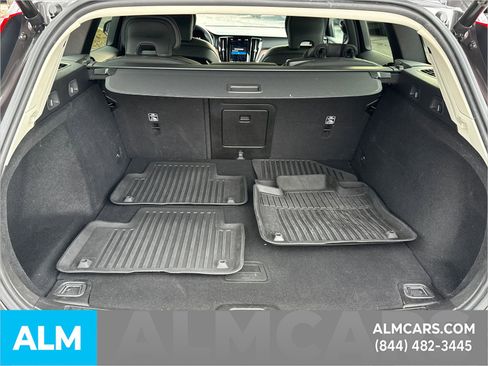 Used 2024 Volvo V60 B5 Cross Country Plus image 22