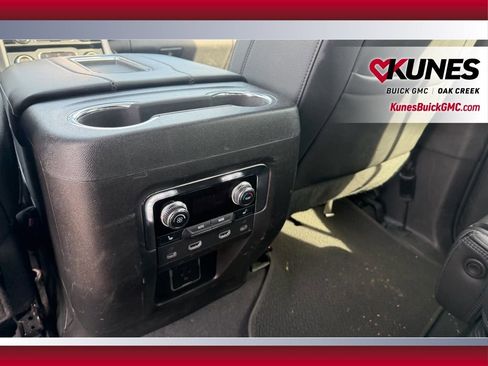 Used 2023 GMC Yukon XL Denali w/ Denali Reserve Package image 9