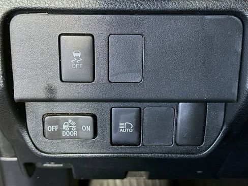 Used 2020 Toyota Tacoma SR5 image 11