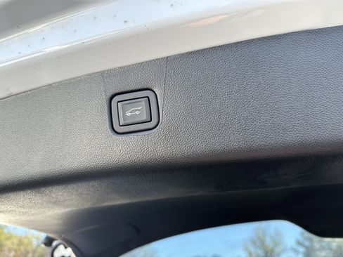 New 2025 Chevrolet Blazer LT w/ Sound & Technology Package image 9