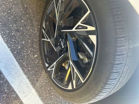 Certified 2025 Kia K5 GT-Line image 3