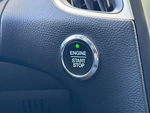 Used 2024 Ford Edge SEL image 34