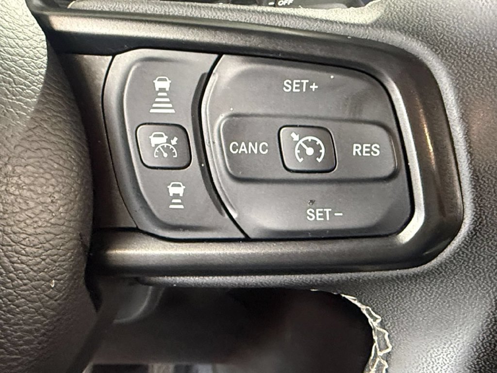 Used 2025 Jeep Wrangler Unlimited Rubicon AWD/4WD image 19