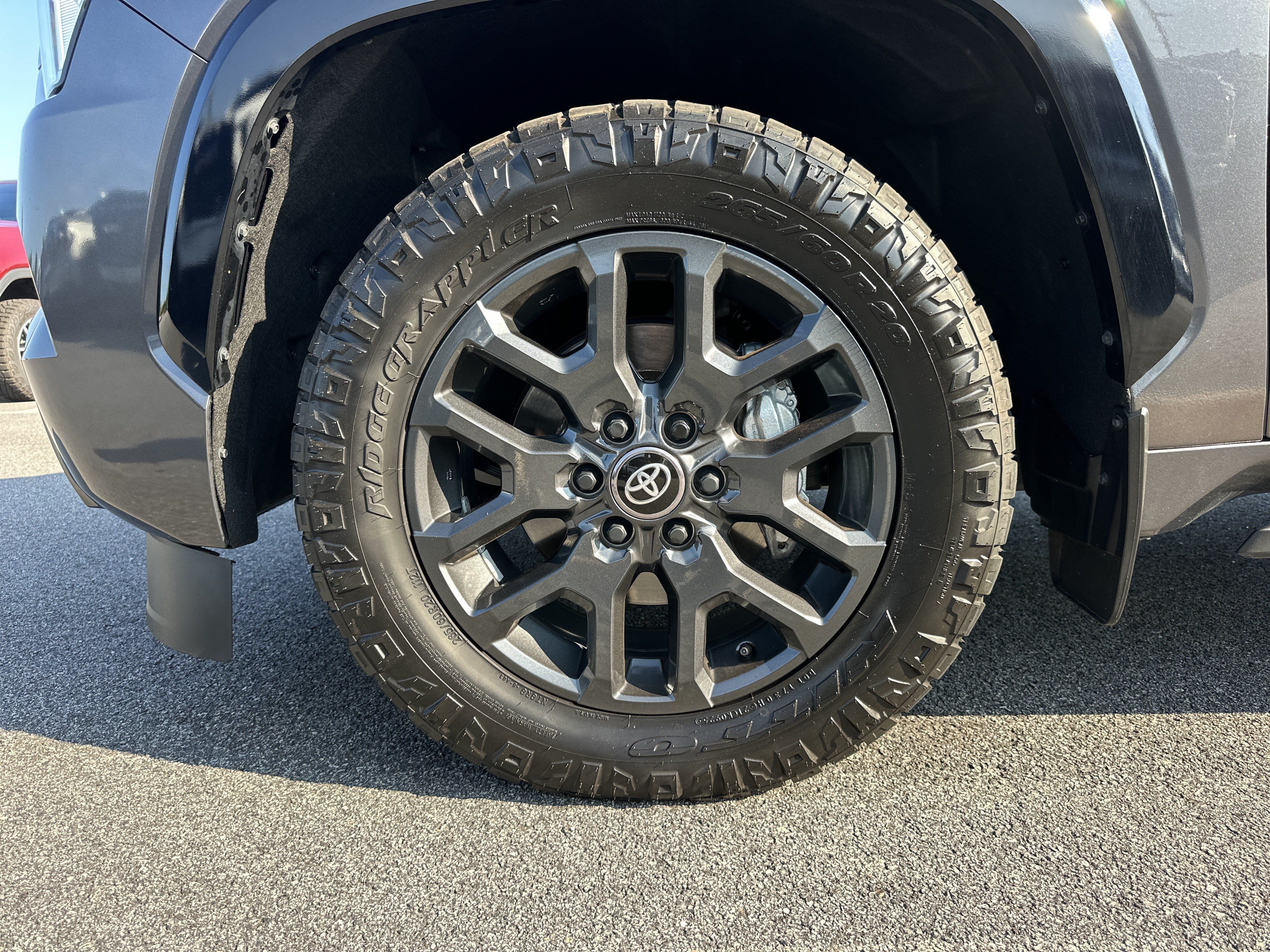 Used 2025 Toyota Sequoia Platinum AWD/4WD image 12