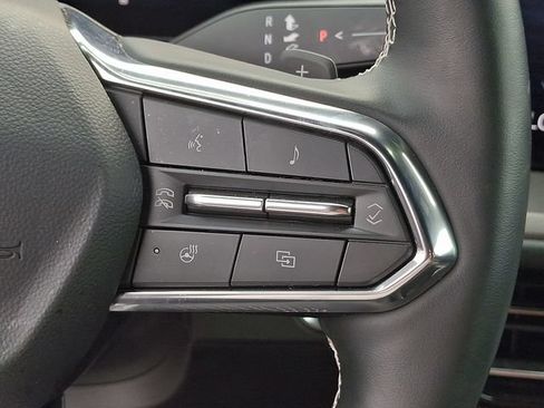 Used 2026 Chevrolet Traverse LT w/ Midnight/Sport Edition AWD/4WD image 7