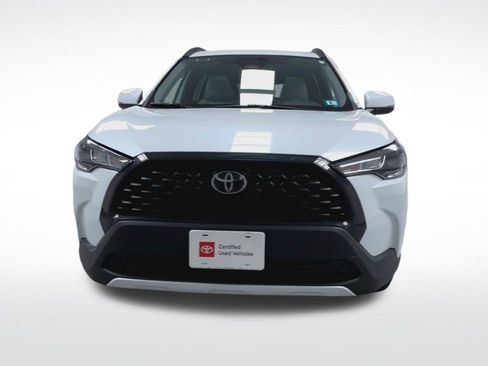 Used 2023 Toyota Corolla Cross LE w/ Moonroof Package AWD/4WD image 3