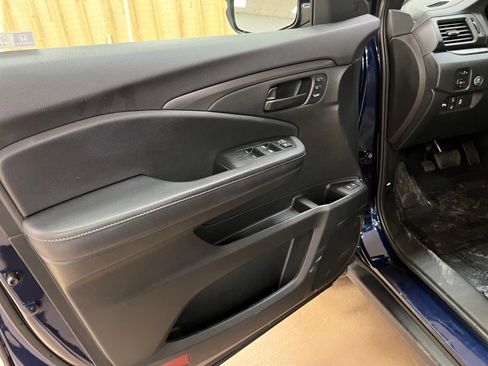 Certified 2023 Honda Passport EX-L image 32