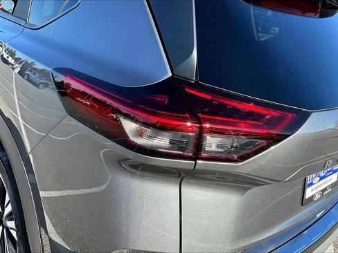 Used 2023 Nissan Rogue SV image 25
