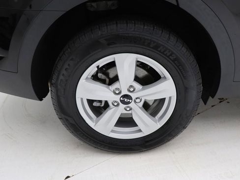 Used 2023 Kia Sorento LX AWD/4WD image 10