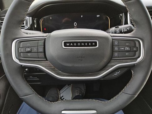 Used 2023 Jeep Wagoneer L Series II w/ Premium Group I image 23