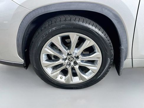 Used 2023 Toyota Highlander Limited AWD/4WD image 8