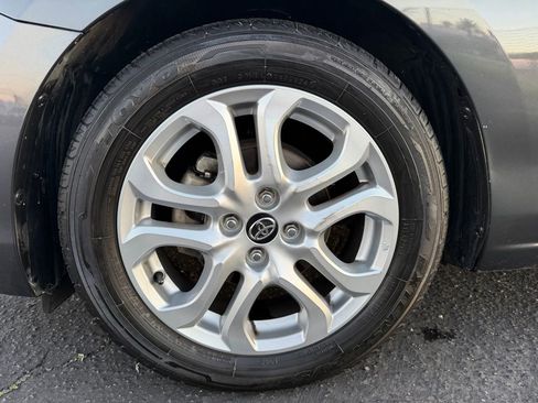 Used 2017 Toyota Yaris iA image 10