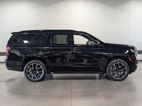 Used 2024 Chevrolet Tahoe RST w/ Luxury Package AWD/4WD image 2