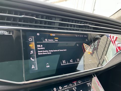 Used 2022 Audi Q8 Prestige image 23