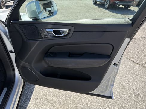 Used 2020 Volvo XC60 T5 Inscription w/ Protection Package Premier image 18