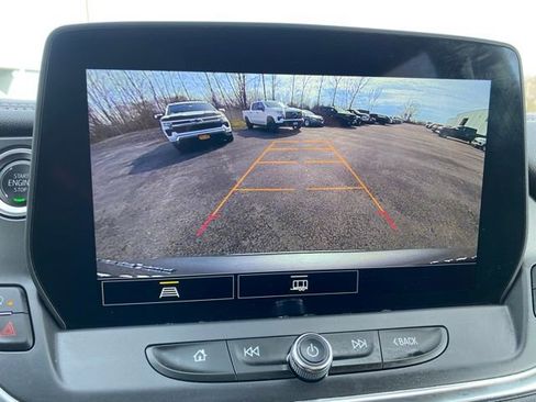 Used 2025 Chevrolet Blazer LT AWD/4WD image 16