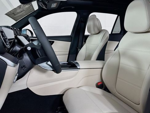 New 2026 Mercedes-Benz GLC 300 image 16
