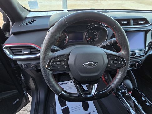 Used 2023 Chevrolet TrailBlazer RS w/ Sun and Liftgate Package image 14
