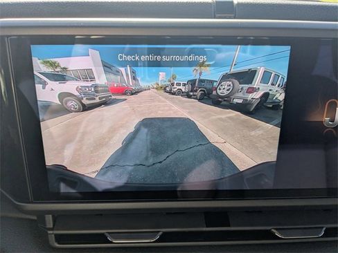 New 2025 Jeep Gladiator Sport image 21