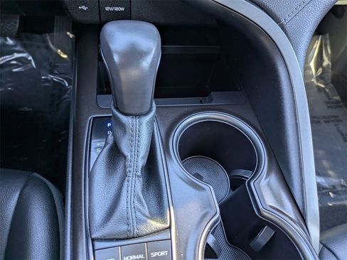 Used 2024 Toyota Camry SE image 24