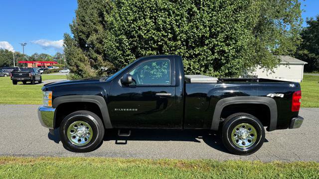 Used 2013 Chevrolet Silverado 1500 W/T w/ LS Package AWD/4WD image 1