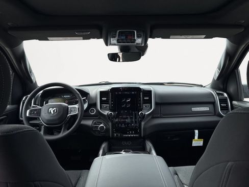 New 2026 RAM 1500 4x4 Crew Cab image 35