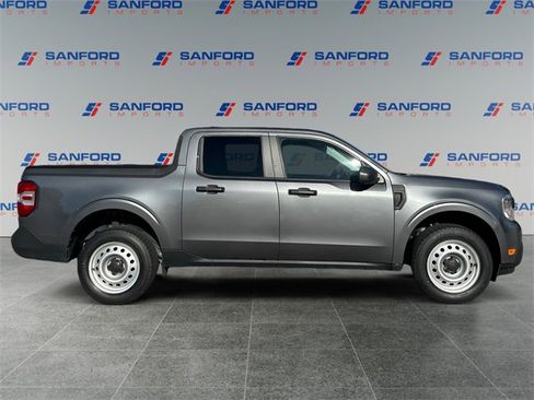 Used 2023 Ford Maverick XL image 6