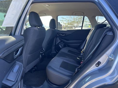 Used 2024 Subaru Outback Premium image 19