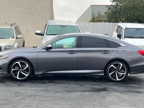 Used 2018 Honda Accord Sport image 9