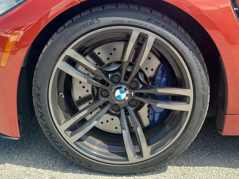 Used 2017 BMW M3 RWD image 2