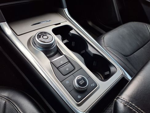 Used 2020 Ford Explorer Limited image 14