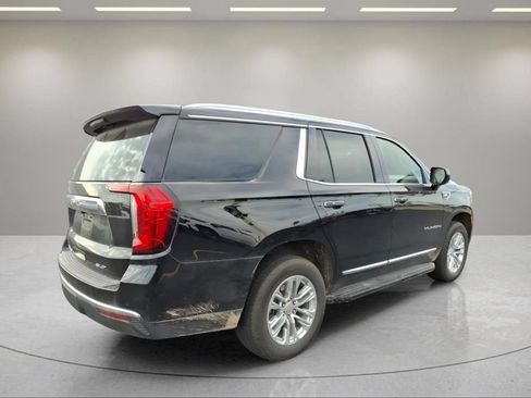 Used 2024 GMC Yukon SLT AWD/4WD image 3