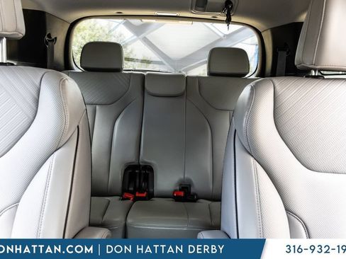 Used 2024 Hyundai Palisade SEL FWD image 18